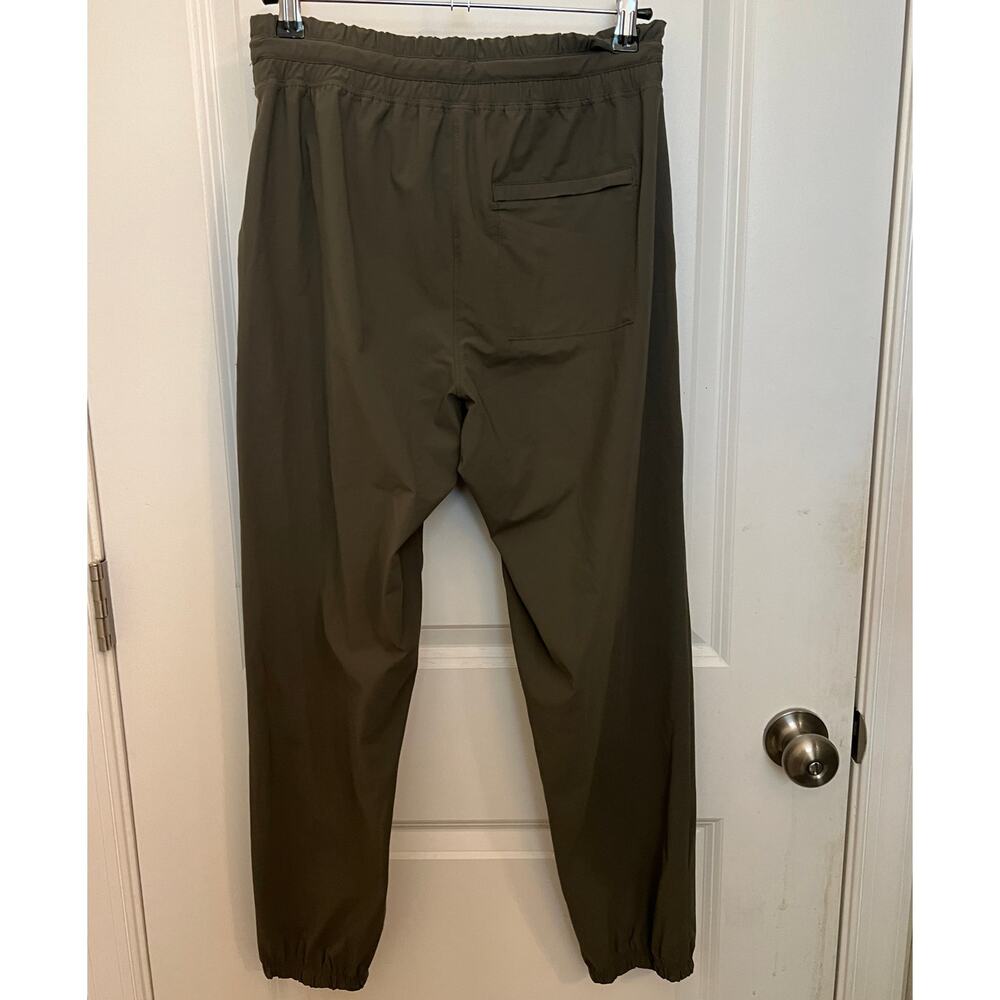Vuori Miles Jogger Oregano Green Lightweight Performance Pants Utility Gorpcore - Picture 4 of 9